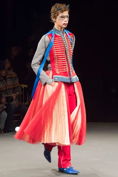 Look 33